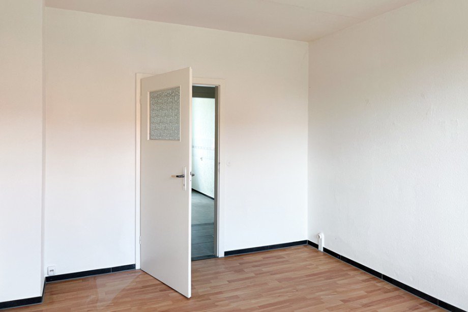 Blick vom Wohnzimmer in den Flur Kopie Erdgeschosswohnung Buttst�dt