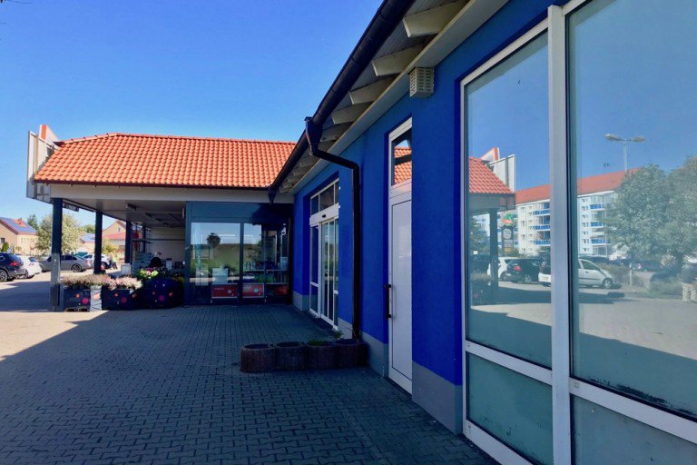 Ladenlokal zu Mieten Ichtershausen Einzelhandel Ladenlokal in Ichtershausen bei Erfurt: Gewerbeeinheit mit Au�enbereich