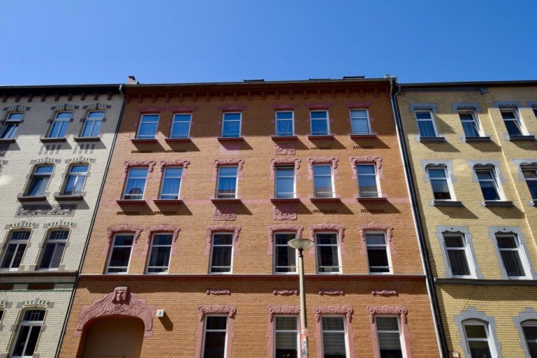 Dachgeschosswohnung im MFH Erfurt Dachgeschosswohnung Frisch renovierte und gro�z�gige Vierzimmerwohnung mit Balkon