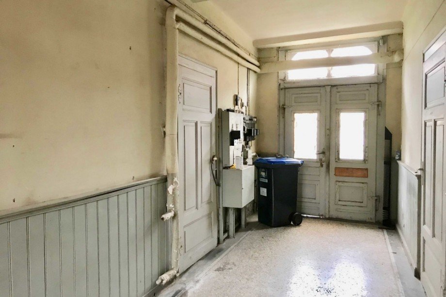 Flur mit historischem Tutand Mehrfamilienhaus Tonna / Gr�fentonna