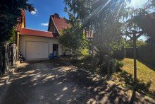 Vorgarten und Zufahrt im Sonnenlicht Perfektes Familiendomizil- Einfamilienhaus in Erfurt Niedernissa