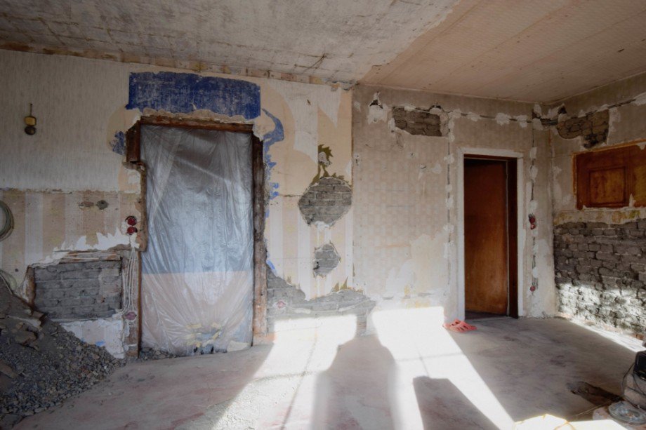 T�ren im Wohnzimmer Einfamilienhaus Erfurt