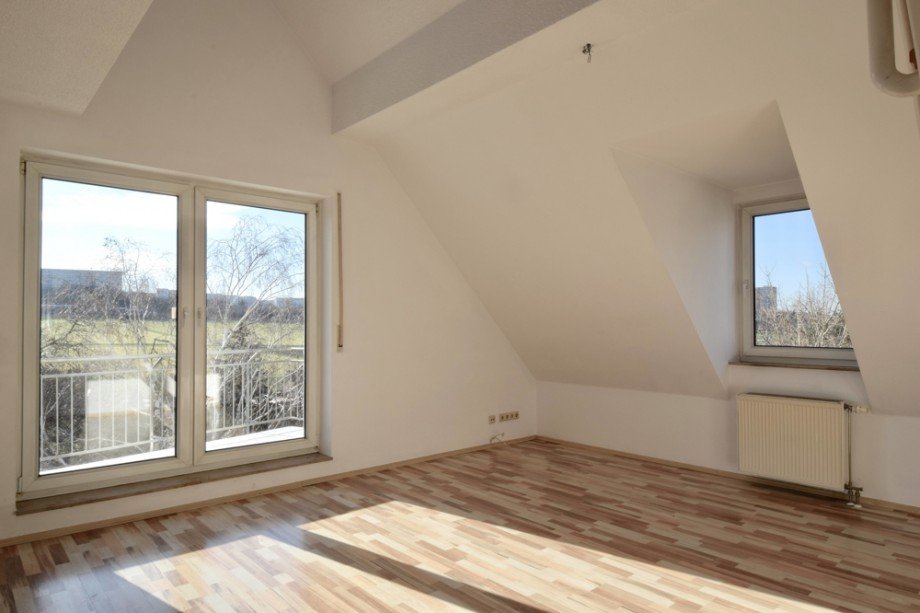 Gro�es Wohnzimmer Dachgeschosswohnung Erfurt