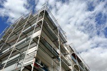 Nat�rlich angepasste Miete in den ersten Wochen Vierraumwohnung mit Balkon im 1.OG