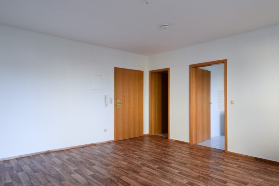 Wohnzimmer mit Eingangst�r Erdgeschosswohnung Herbsleben