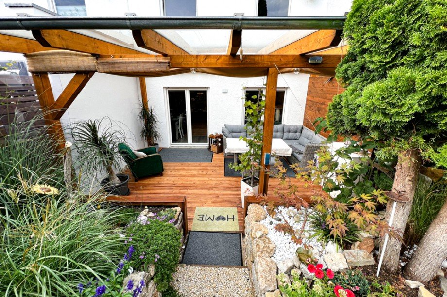 Wohnen im Garten- gem�tliche Veranda_ Reihenmittelhaus Grammetal