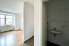 G�ste_WC im unteren Geschoss Familienfreundliche Maisonettewohnung mit Balkon & EBK in der Kr�mpfervorstadt