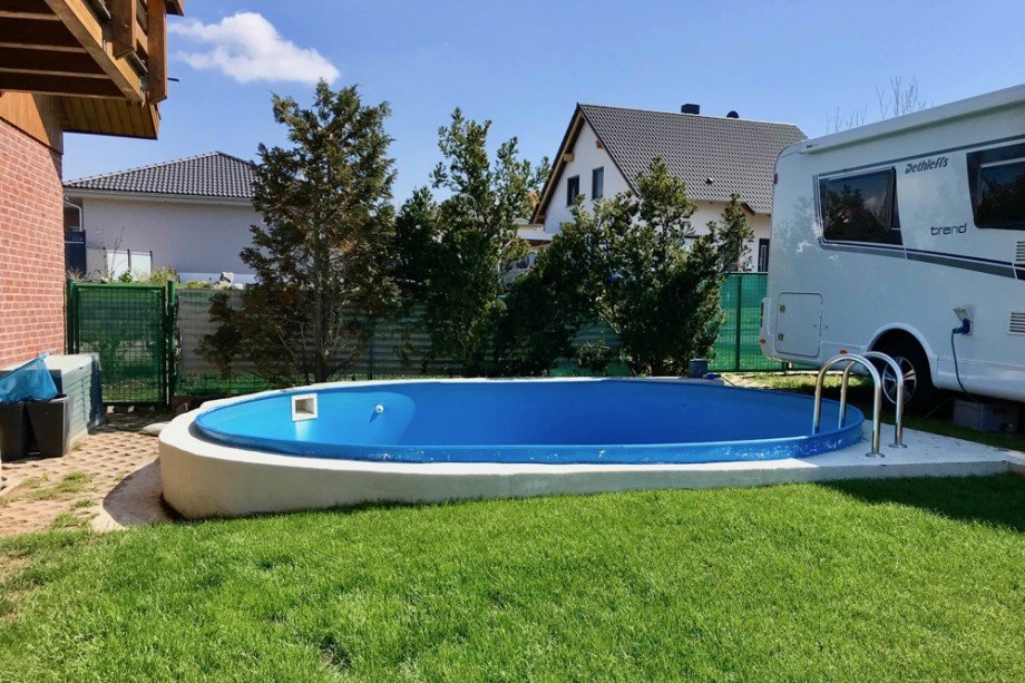 Kleiner Pool im Garten Einfamilienhaus Arnstadt/ Marlishausen
