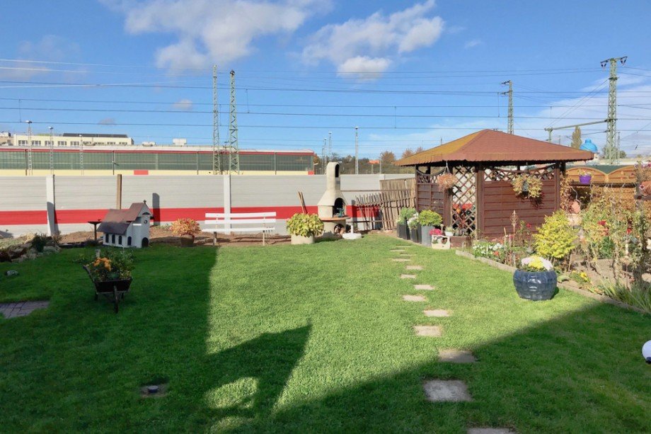 Gepflegter Gemeinschaftsgarten Erdgeschosswohnung Erfurt