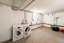 Linkerhand M�glichkeit f�r Durchgang zur Kleinen Wohnung Zweiraumwohnung mit Balkon im 1.OG im beliebten Erfurt M�bisburg