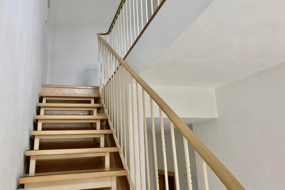 Treppenaufgang zum OG Maisonettewohnung Udestedt
