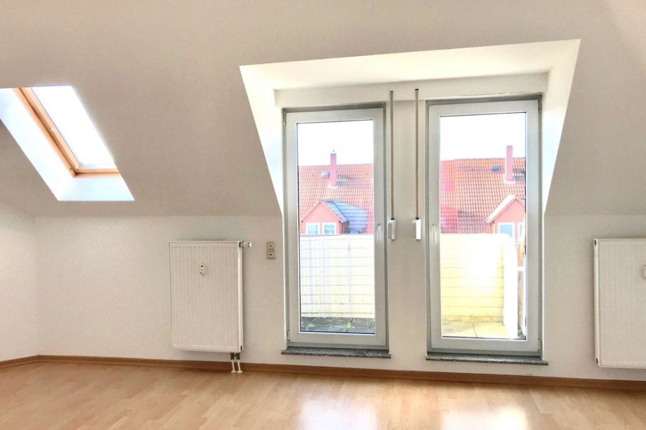 Wohnzimmer mit Balkon ETW verkaufen Erfurt Etagenwohnung Erfurt