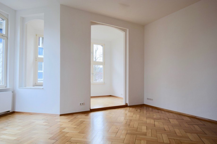 Wohnzimmer mit Erkern Erdgeschosswohnung Erfurt