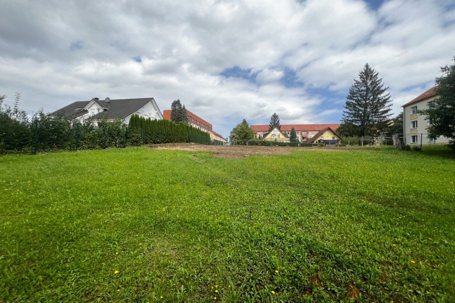 Nach unten hin leichte Hanglage Wohngrundst�ck Bad Sulza