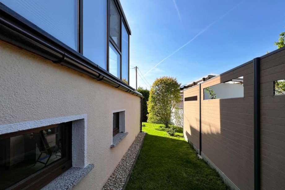 Schmales Grundst�ck mit Sichtschutz zum Nachbarn Einfamilienhaus Kleinm�lsen