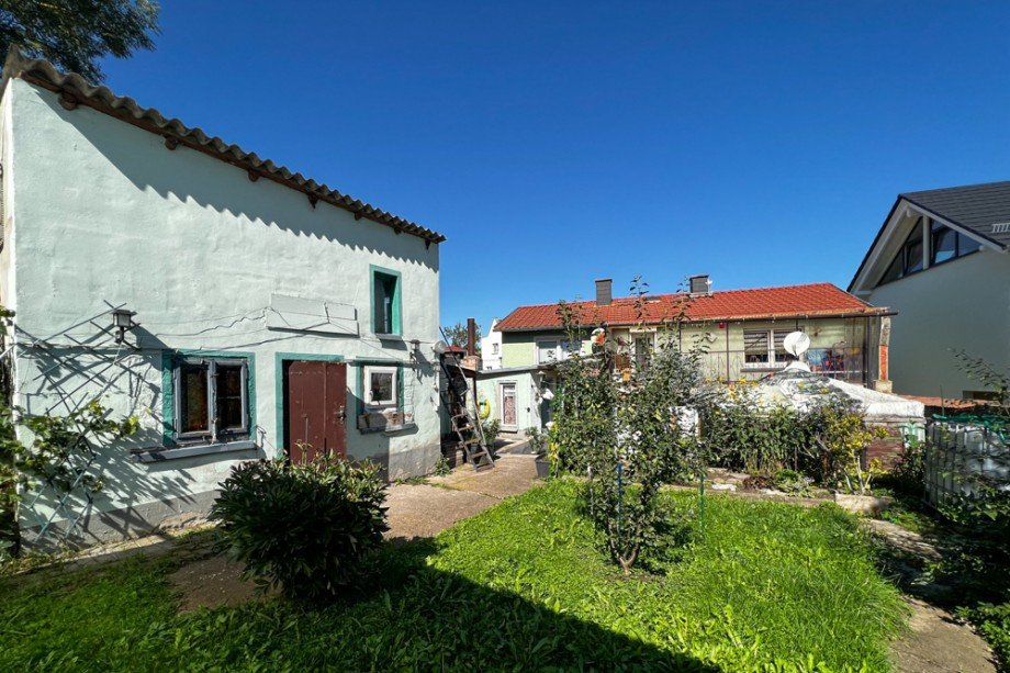 Kleiner Familiengarten_ Einfamilienhaus Erfurt