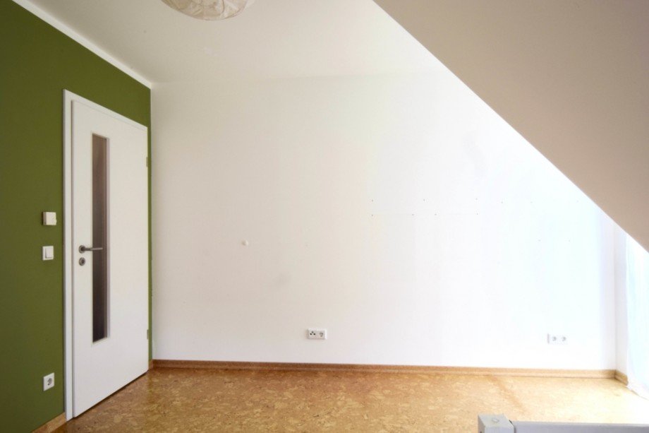 Eingangst�r gr�nes Kinderzimmer Einfamilienhaus Arnstadt / Marlishausen