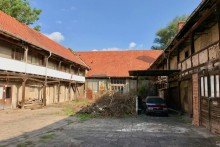 Innenhof Denkmalgesch�tzter Vierseitenhof im Herzen Gr�fentonnas