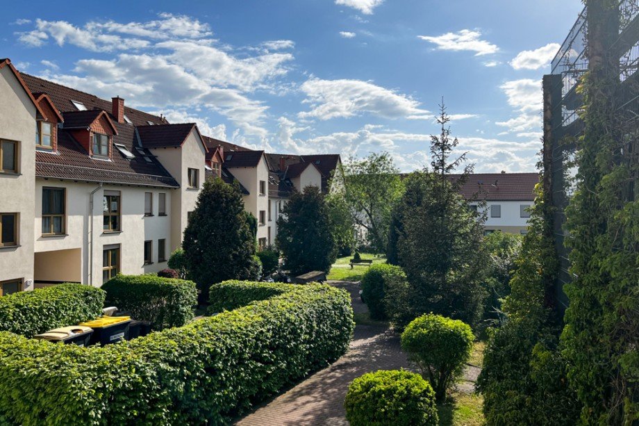 Blick aus dem Schlafzimmer Etagenwohnung Erfurt/ Niedernissa