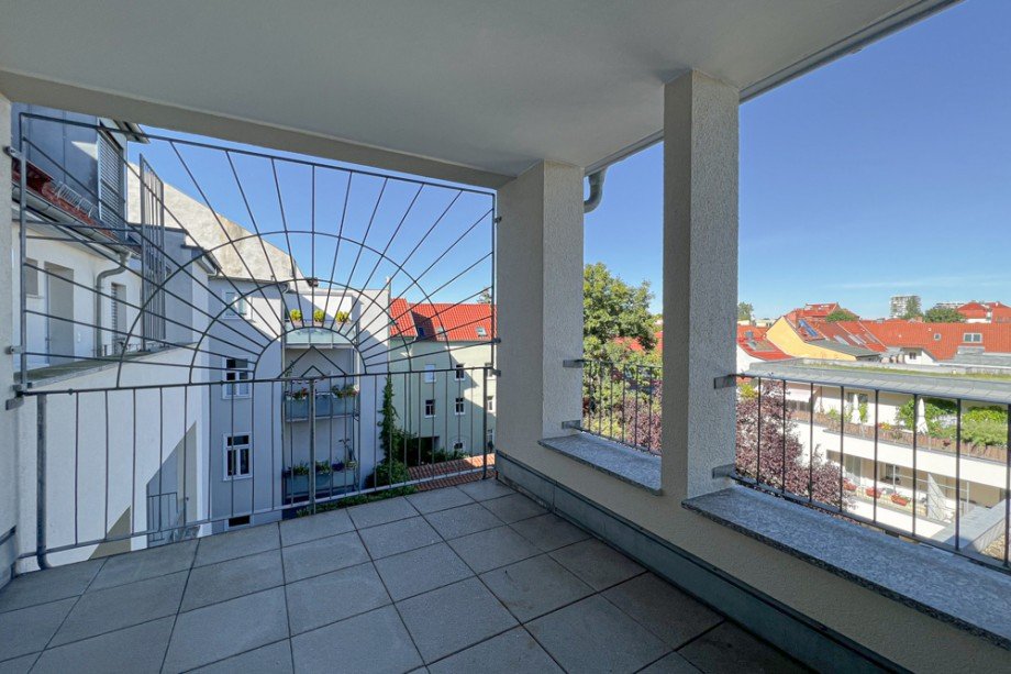 Loggia mit Traumblick ins Andreasviertel Etagenwohnung Erfurt