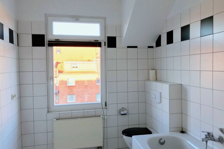 Tageslichtbad in zeitlosem Design Maisonettewohnung Erfurt