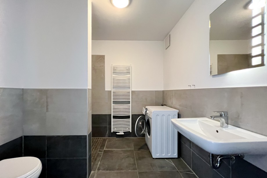 Badezimmer mit ebenerdiger Dusche weitere Beherbergungsbetriebe Erfurt