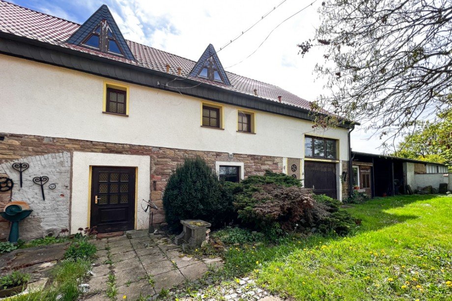 Fachwerkhaus mit Carport Mehrfamilienhaus Bretleben
