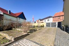 Toreinfahrt zum Garten Liebevoll saniertes Bauernhaus mit Hinterhaus & Garten in Erfurt/ Bindersleben