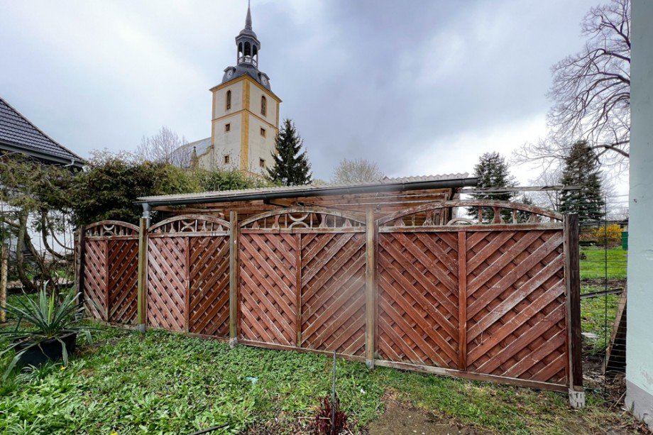 Sichtschutzzaun zum Nachbargrundst�ck Einfamilienhaus Erfurt