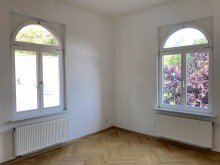 Schlafzimmer Entz�ckende 2Raumetagenwohnung mit Wintergarten im 1. OG einer Jugendstilvilla