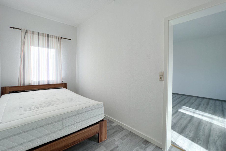 Blick vom Schlafzimmer ins Wohnzimmer Erdgeschosswohnung Erfurt
