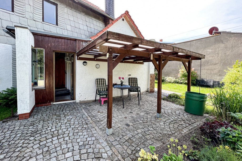 �berdachte Terrasse im Garten Haus Saalfeld/Saale / Remsch�tz