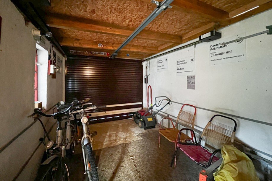 Garage von Innen Doppelhaush�lfte Unstrut- Hainich /Gro�engottern