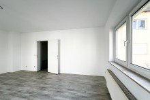 Wohnzimmer Gem�tliche Dreiraumwohnung mit Balkon im Erdgeschoss + TG- SP inkl.