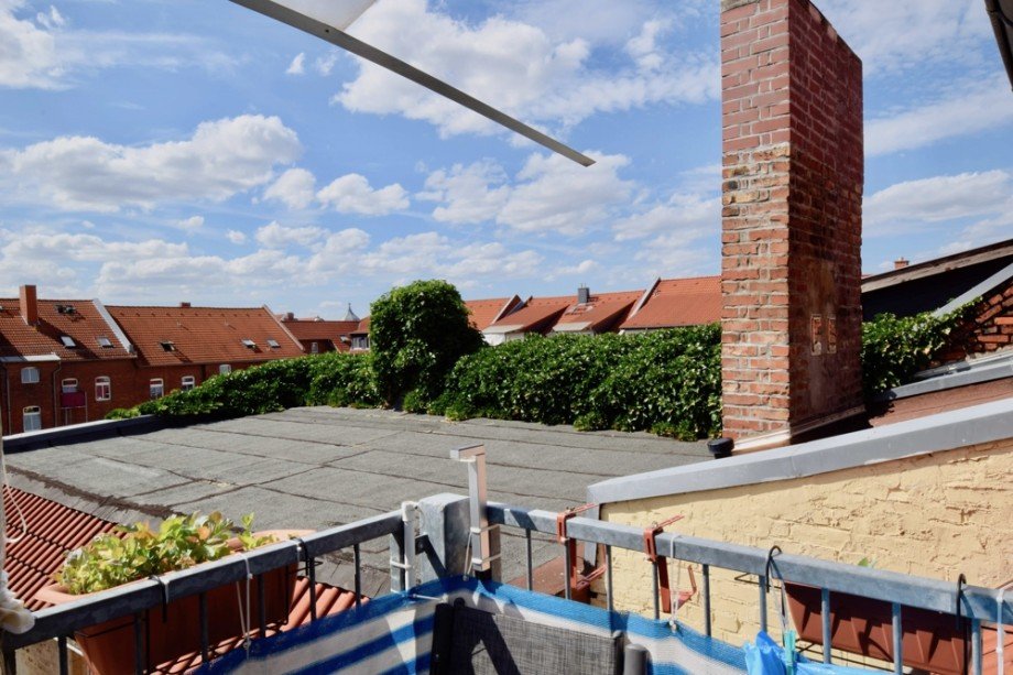 Blick vom Balkon auf m�gliche Dachterrasse Dachgeschosswohnung Erfurt