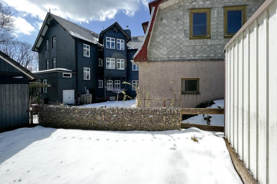 Kleiner Gartenbereich Einfamilienhaus Oberhof