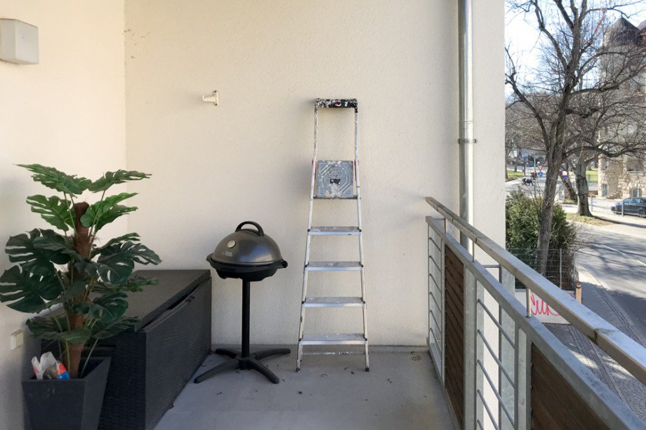 Gro�er Balkon am Schlafzimmer Etagenwohnung Erfurt
