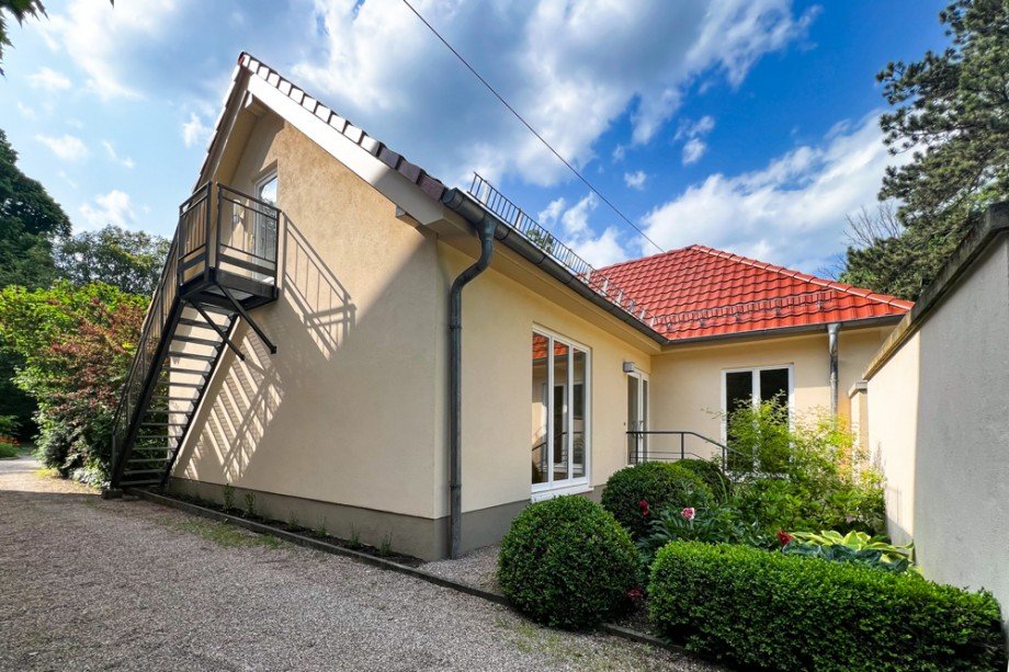 Separates Haus mit 2 Wohneinheiten Einfamilienhaus Arnstadt