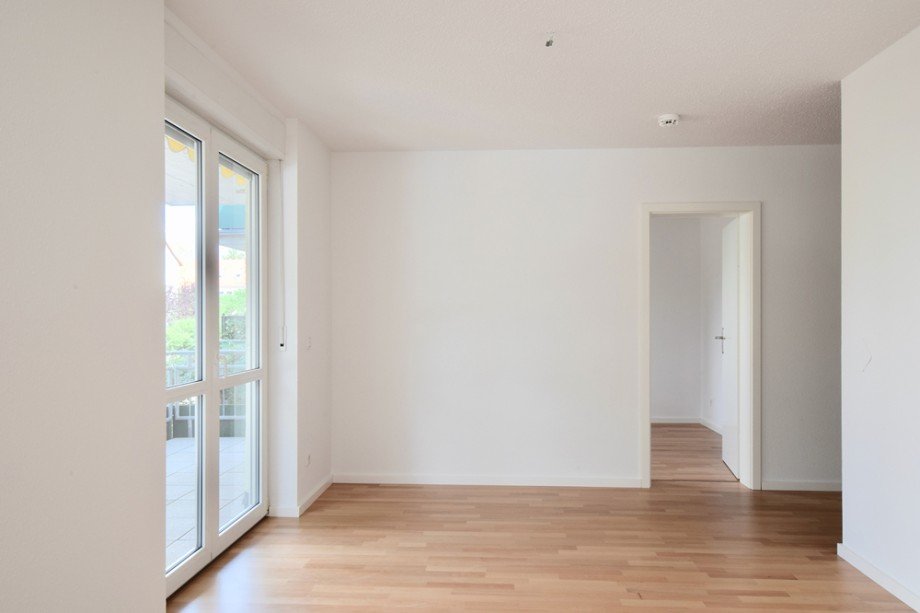 Wohnzimmer Balkont�re Erdgeschosswohnung Erfurt