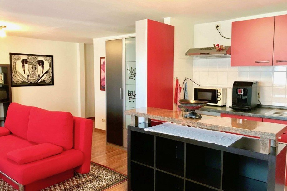 Einbauk�che harmonisch eingepasst Dachgeschosswohnung Erfurt / Andreasvorstadt