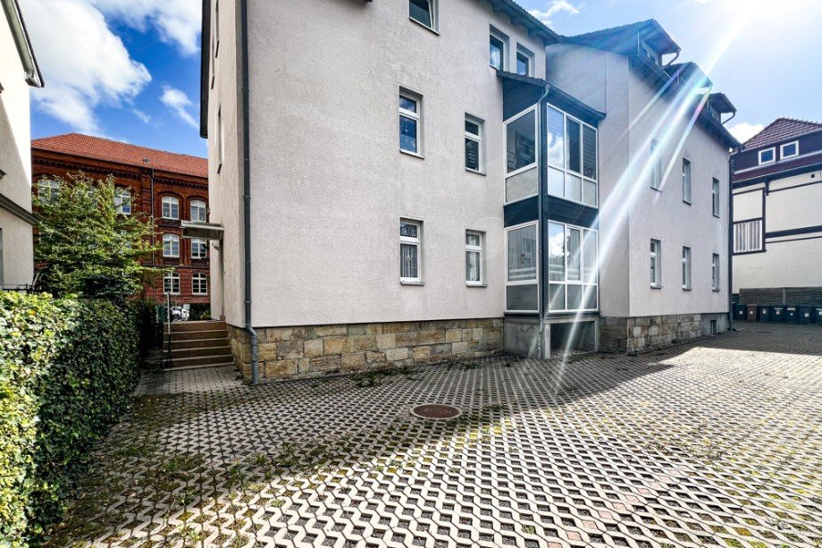 Hofansicht im Gegenlicht Erdgeschosswohnung Gotha
