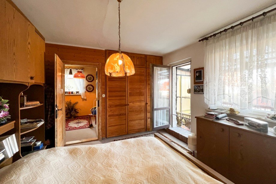 Blick vom Schlafzimmer in den Flur Doppelhaush�lfte Unstrut- Hainich /Gro�engottern