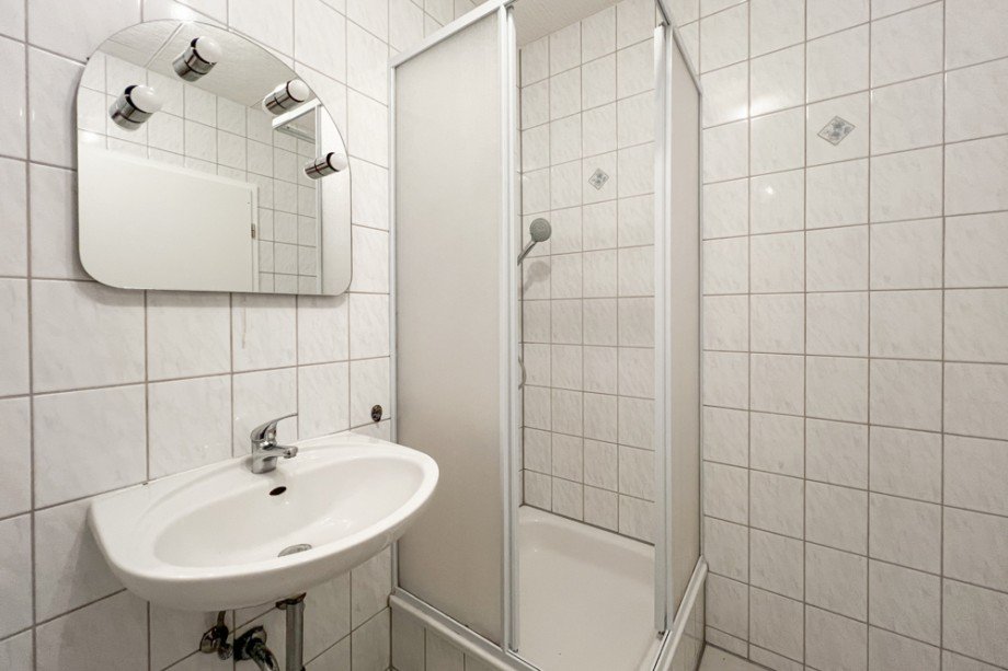 Innenliegendes Duschbad im 1.OG Mehrfamilienhaus Erfurt