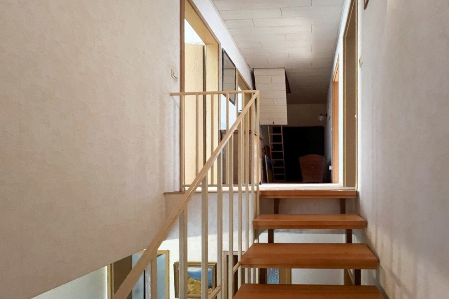Flur im OG mit Dachbodentreppe Einfamilienhaus Erfurt / Niedernissa