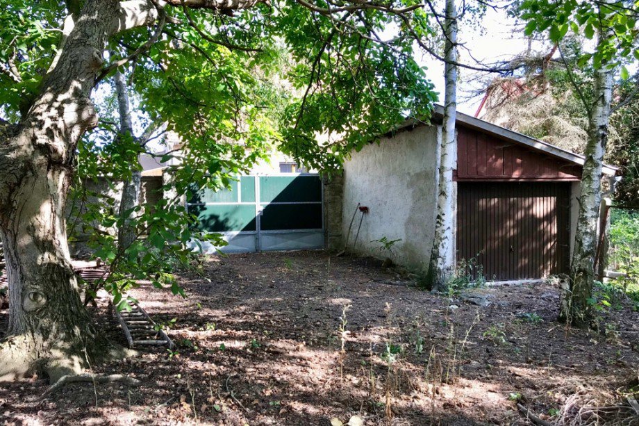 Eingangstor und Garage Nordstra�e Einfamilienhaus Tonna / Gr�fentonna
