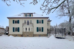 Hauptbild Exklusive Altbauwohnung mit eigenem Garten und Stellpl�tzen