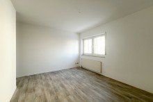 Gem�tliches Schlafzimmer_ Gem�tliche Dreiraumwohnung mit Balkon im Erdgeschoss + TG- SP inkl.