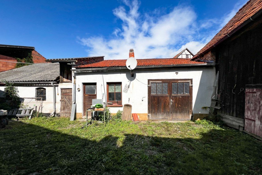 Garage und Nebengelass Einfamilienhaus Drei Gleichen / M�hlberg