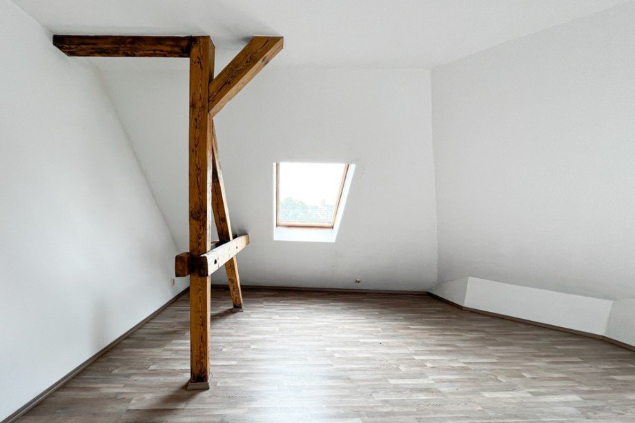 Schlafzimmer Dachgeschosswohnung Erfurt / L�bervorstadt