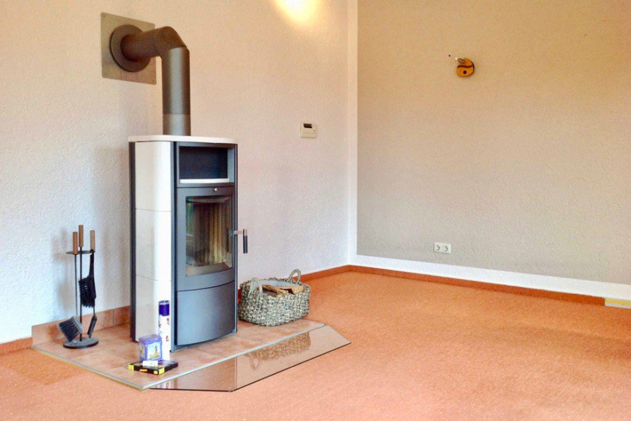 Kamin im Wohnzimmer Einfamilienhaus Drei Gleichen OT M�hlberg